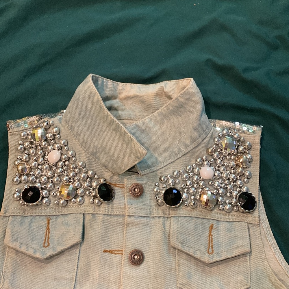 Vintage distressed  jean vest - Picture 5 of 10